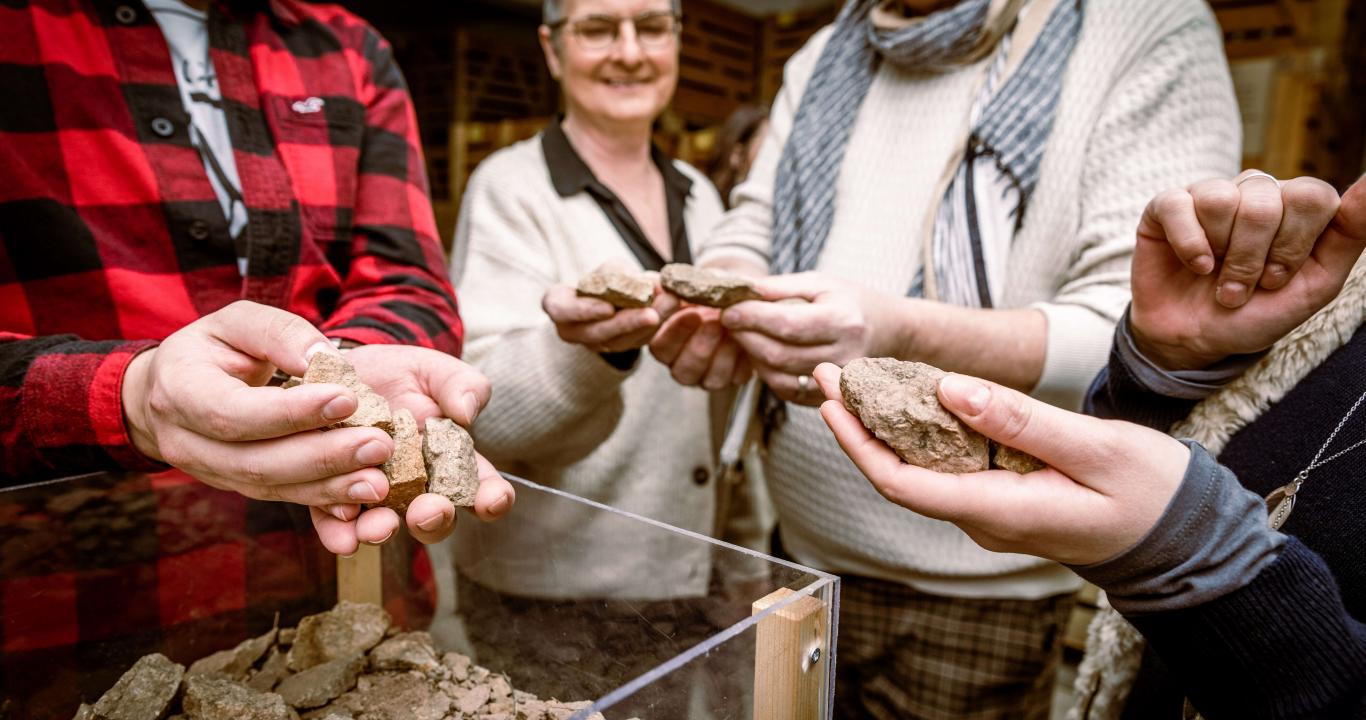 Marie SPANNAGEL fait découvrir les terroirs où elle élève ses grands crus