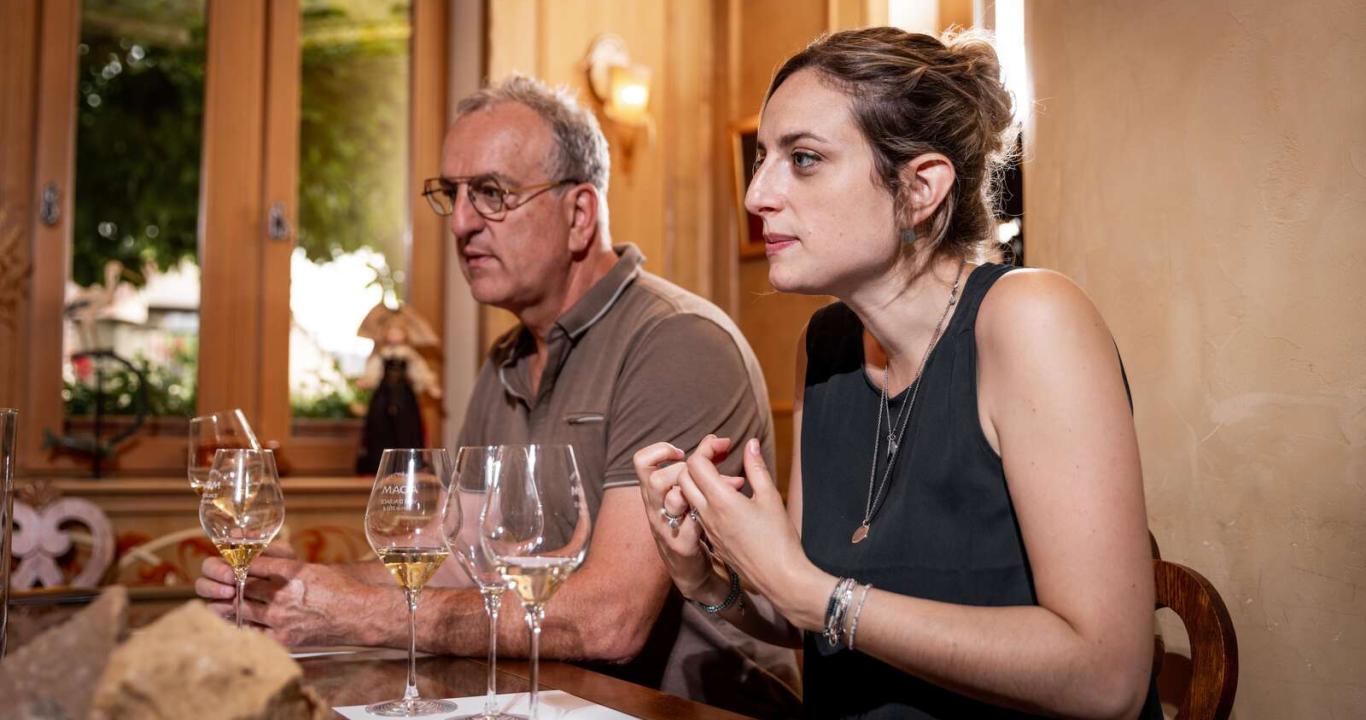Laure, vigneronne passionnée, partagera avec vous sa passion pour les vins d'Alsace