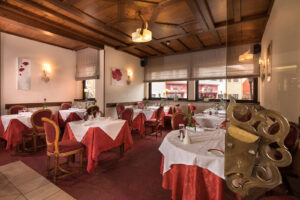 Hôtel Bois le Sire Orbey Alsace – piscine couverte Hôtel Restaurant Au Bois le Sire Orbey Alsace